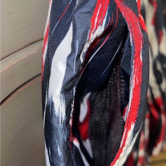 Like new ❤️🤍💙 INC swim trunks Men’s L - Picture 5 of 13